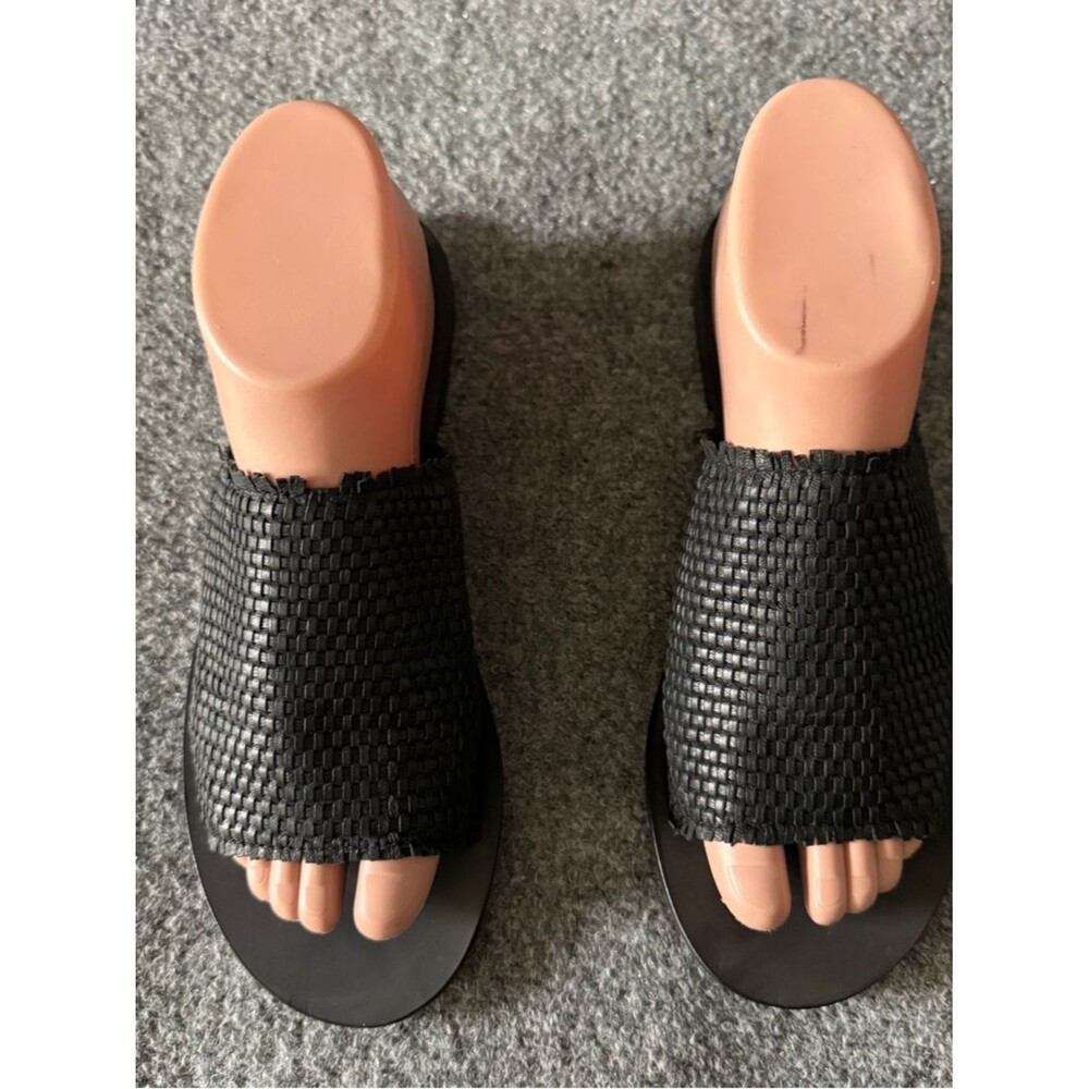 FRYE Woven Leather Slip-On Slide Sandals Black Straps Women’s 8M Casual